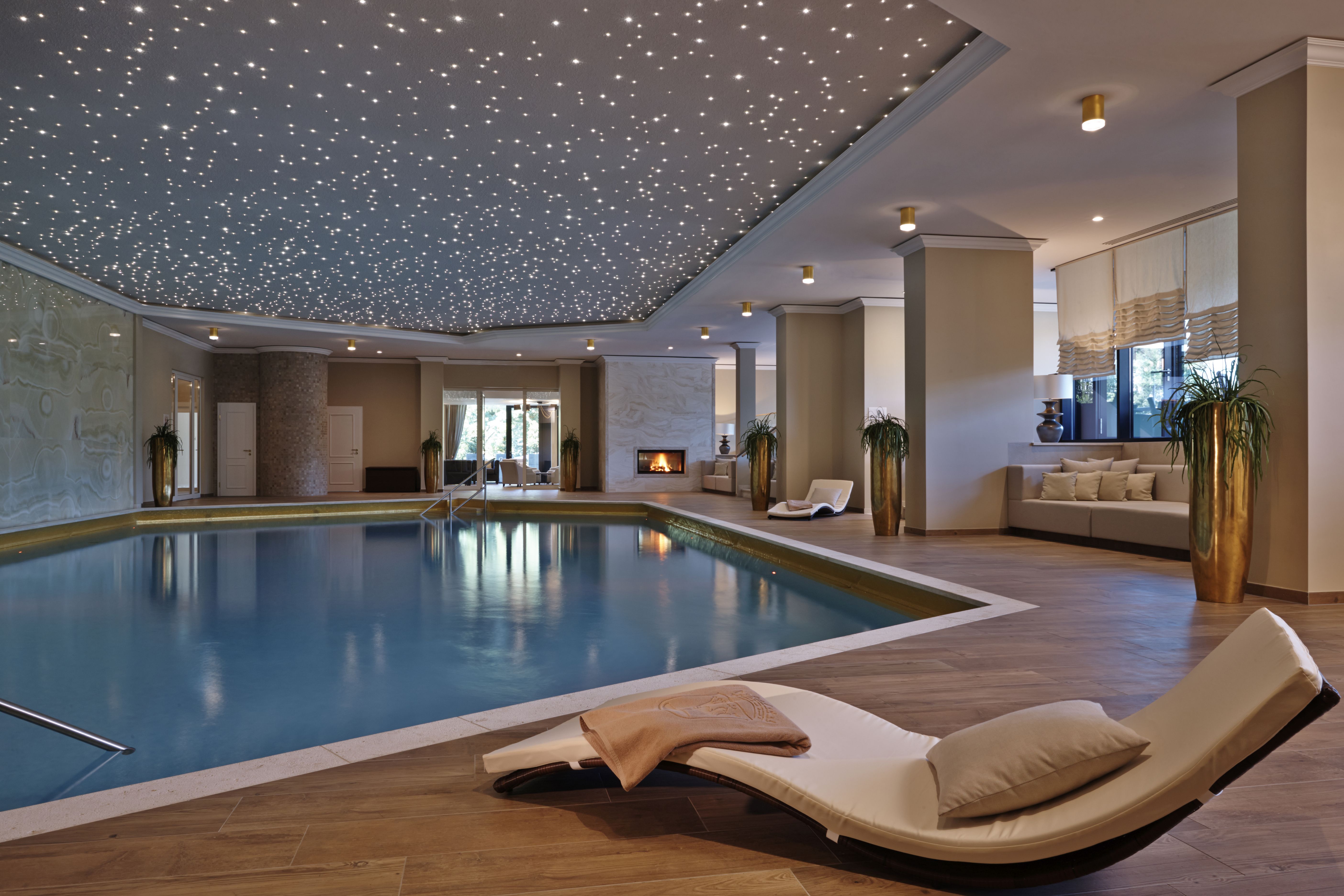 Luxusurlaub - Hunde: erlaubt - Innenpool - Grand Hotel Gravenbruch Frankfurt