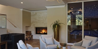 Luxusurlaub - Bar: Poolbar - Kamin Spa - Hilton Frankfurt Gravenbruch