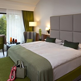 Luxushotel: Grand Deluxe Zimmer - Kempinski Hotel Frankfurt Gravenbruch 