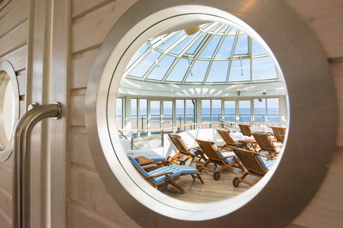 Luxushotel: Blick vom Saunabereich  - Strand-Hotel Hübner