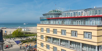 Luxusurlaub - Hotel-Schwerpunkt: Luxus & Familie - Außenansicht - Strand-Hotel Hübner
