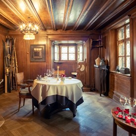 Luxushotel: Candle Light Dinner im Gredig Stübli - Grand Hotel Kronenhof