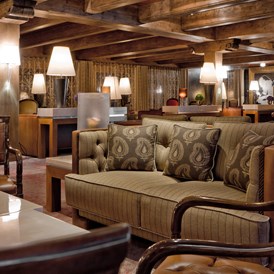Luxushotel: Bar und Lobby  - Tschuggen Grand Hotel