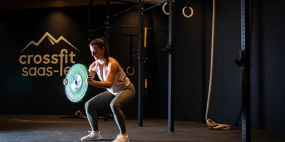 Luxusurlaub - Parkplatz: gebührenpflichtig in Gehweite - CrossFit - Walliserhof Grand-Hotel & Spa