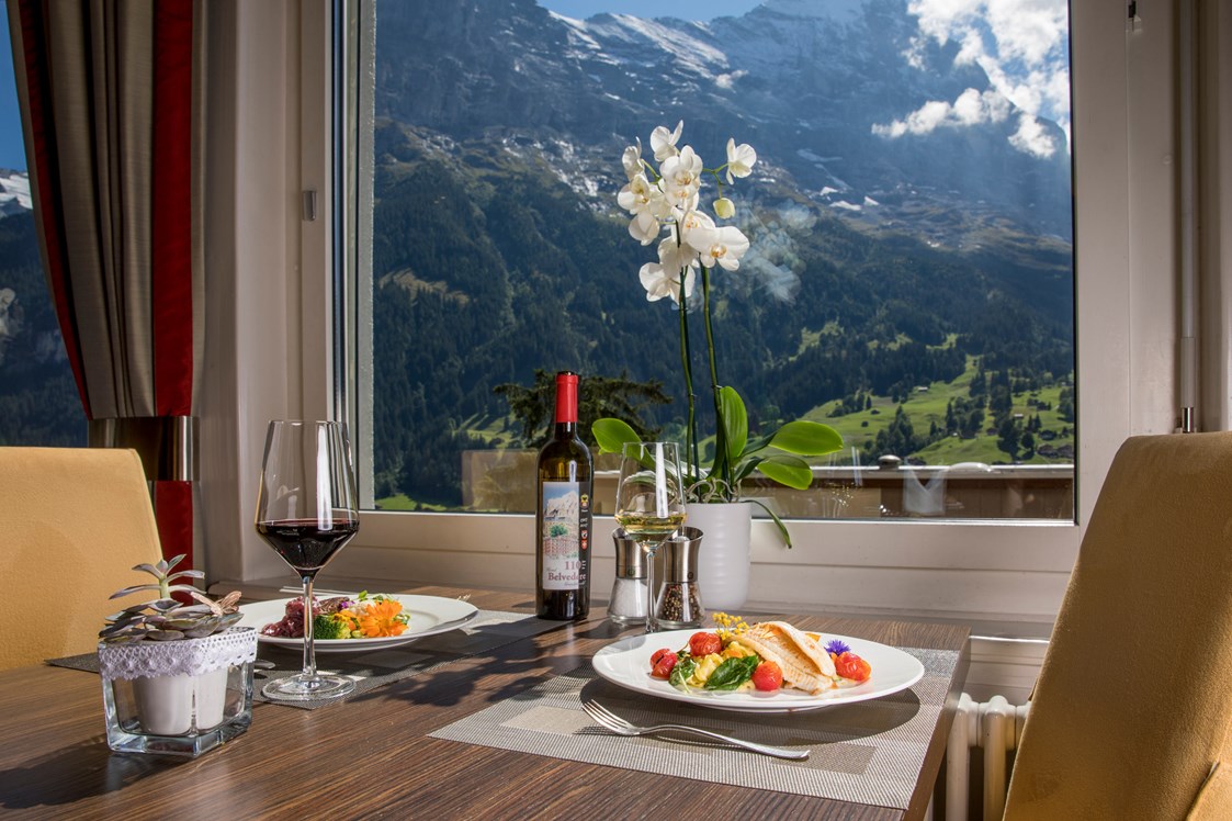 Luxushotel: Restaurant «Belvedere», Genussreich essen im Hotel Belvedere Grindelwald - Belvedere Swiss Quality Hotel Grindelwald