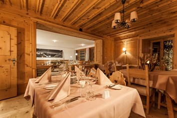 Luxushotel: À-la-carte Restaurant La Stüvetta - In Lain Hotel Cadonau