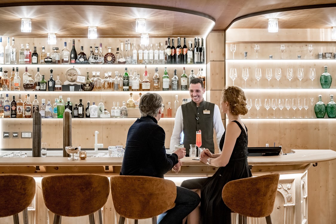 Luxushotel: La Serena Bar - Relais & Châteaux Chasa Montana