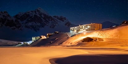 Luxusurlaub - Parkplatz: gebührenpflichtig in Gehweite - Abendstimmung Melchsee-Frutt, Winter - Frutt Mountain Resort
