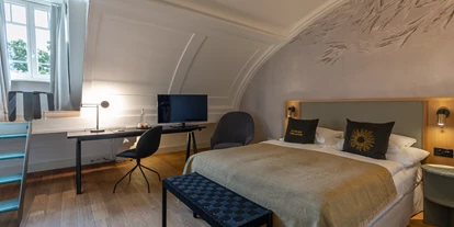 Luxusurlaub - Parkplatz: gebührenpflichtig in Gehweite - Basic Zimmer  - Romantik Seehotel Sonne