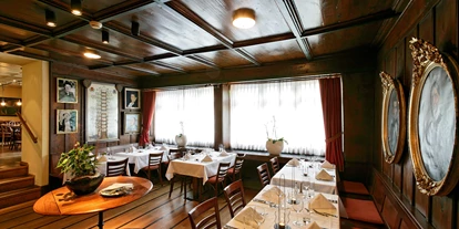 Luxusurlaub - Parkplatz: gebührenpflichtig in Gehweite - Gaststuben Restaurant  - Romantik Seehotel Sonne