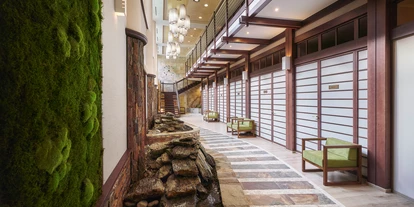 Luxusurlaub - Bar: Poolbar - Medical Spa Gallery - Carlsbad Plaza Medical Spa & Wellness Hotel