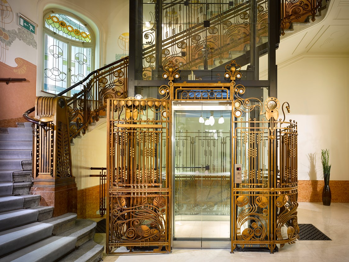 Luxushotel: Unique historical glass elevator - K+K Hotel Central