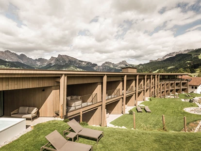 Luxusurlaub - Sen Jan di Fassa - Naturerlebnisgarten - Cendevaves Alpine Silence Hotel