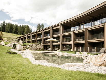 Luxusurlaub - Sen Jan di Fassa - Naturerlebnisgarten - Cendevaves Alpine Silence Hotel