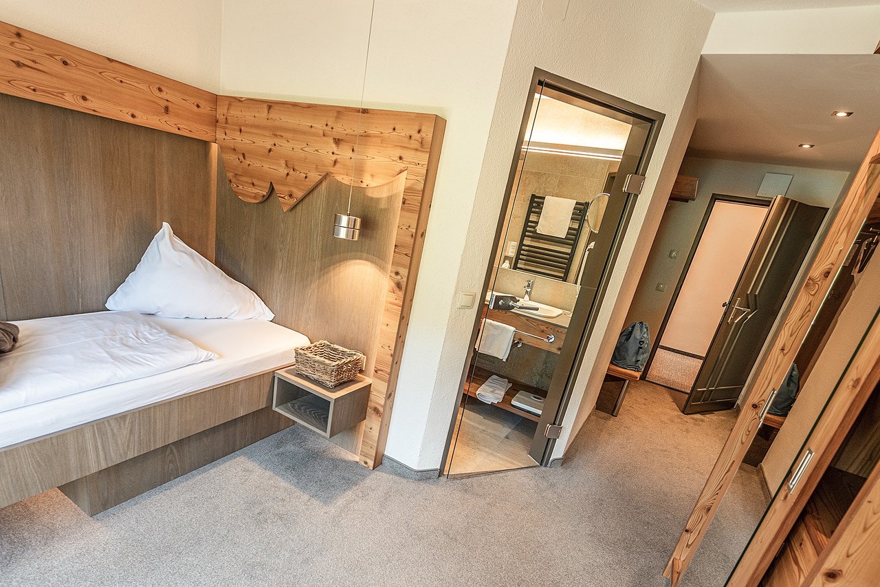 Dips & Drops | Sports · Hotel · Bistro Zimmerkategorien Singleroom