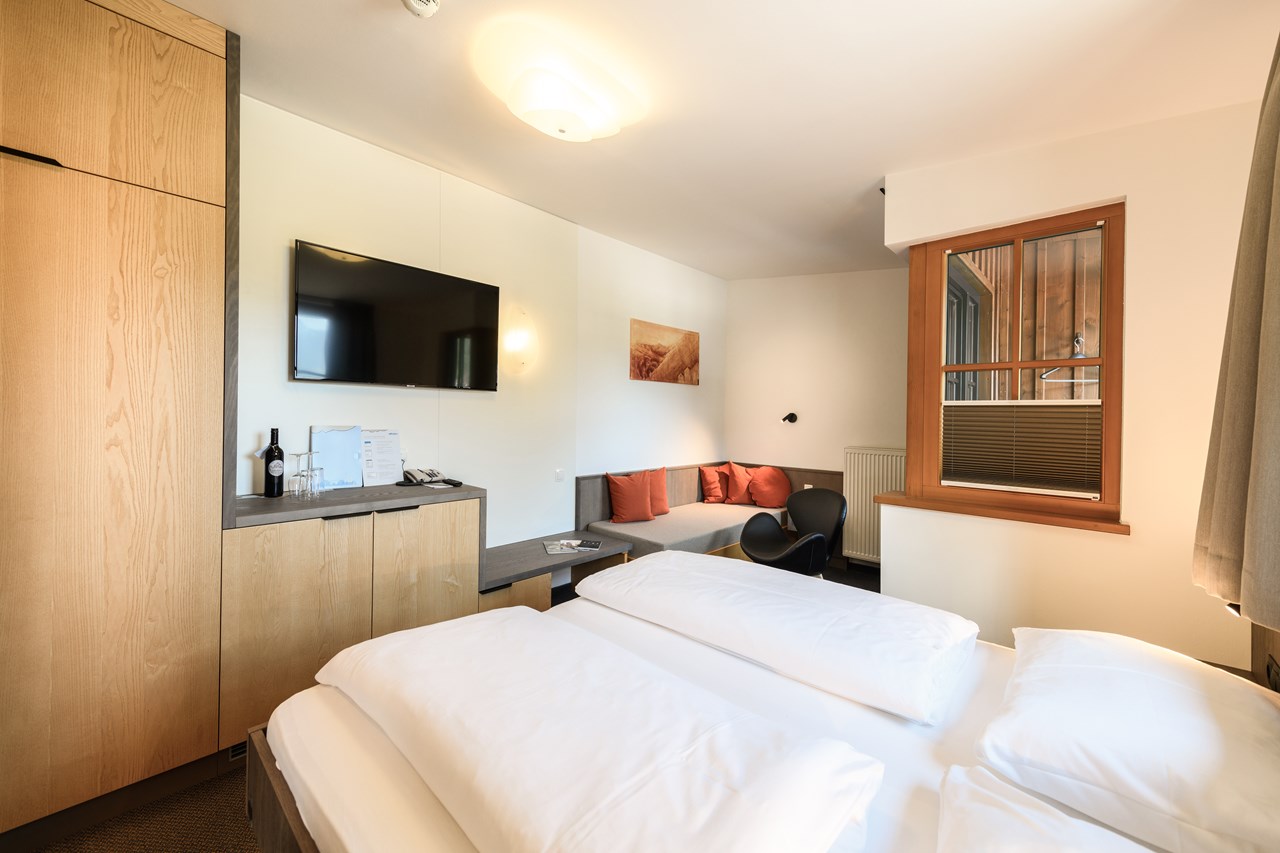 Dips & Drops | Sports · Hotel · Bistro Zimmerkategorien Double budget plus