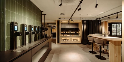 Luxusurlaub - Hotel-Schwerpunkt: Luxus & Sport - Dips & Drops | Sports · Hotel · Bistro