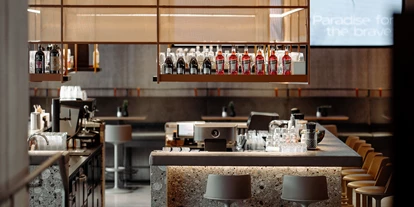 Luxusurlaub - Hotel-Schwerpunkt: Luxus & Sport - Dips & Drops | Sports · Hotel · Bistro