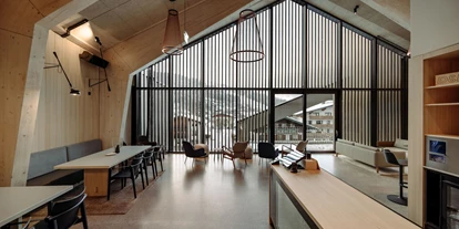 Luxusurlaub - Hotel-Schwerpunkt: Luxus & Sport - Dips & Drops | Sports · Hotel · Bistro