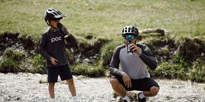 Luxusurlaub - Hotel-Schwerpunkt: Luxus & Sport - Pause beim Fahrradfahren - Dips & Drops | Sports · Hotel · Bistro