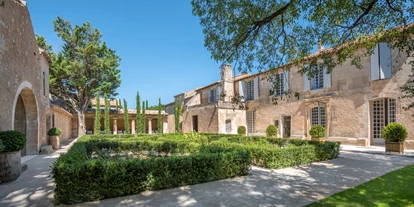Luxusurlaub - Parkplatz: gebührenpflichtig in Gehweite - Le Prieure de Maussane. "Santa Anna/San Leon" in Maussane les Alpilles. - L'Hôtel Particulier