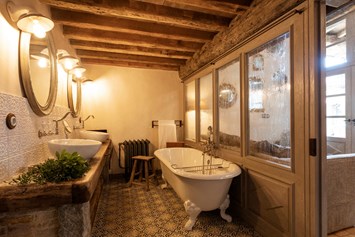 Luxushotel: Hotel de la Ferme Murtoli, Toia suite bathroom - Hotel de la Ferme - Murtoli