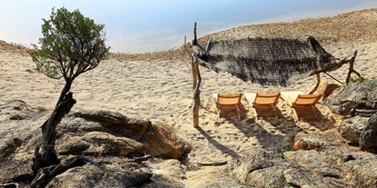 Luxusurlaub - Bar: Poolbar - Domaine de Murtoli, beach serviced - Hotel de la Ferme - Murtoli