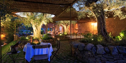 Luxusurlaub - Bar: Poolbar - Domaine de Murtoli, Table de la Ferme, gastronomic restaurant - Hotel de la Ferme - Murtoli