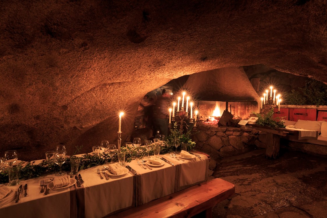 Luxushotel: Domaine de Murtoli, Table de la Grotte, corsican restaurant - Hotel de la Ferme - Murtoli