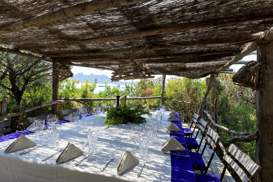Luxushotel: Domaine de Murtoli, Table de la Plage, beach restaurant - Hotel de la Ferme - Murtoli