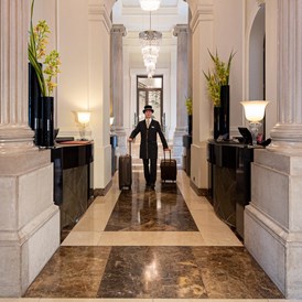 Luxushotel: Lobby - Palais Hansen Kempinski Vienna