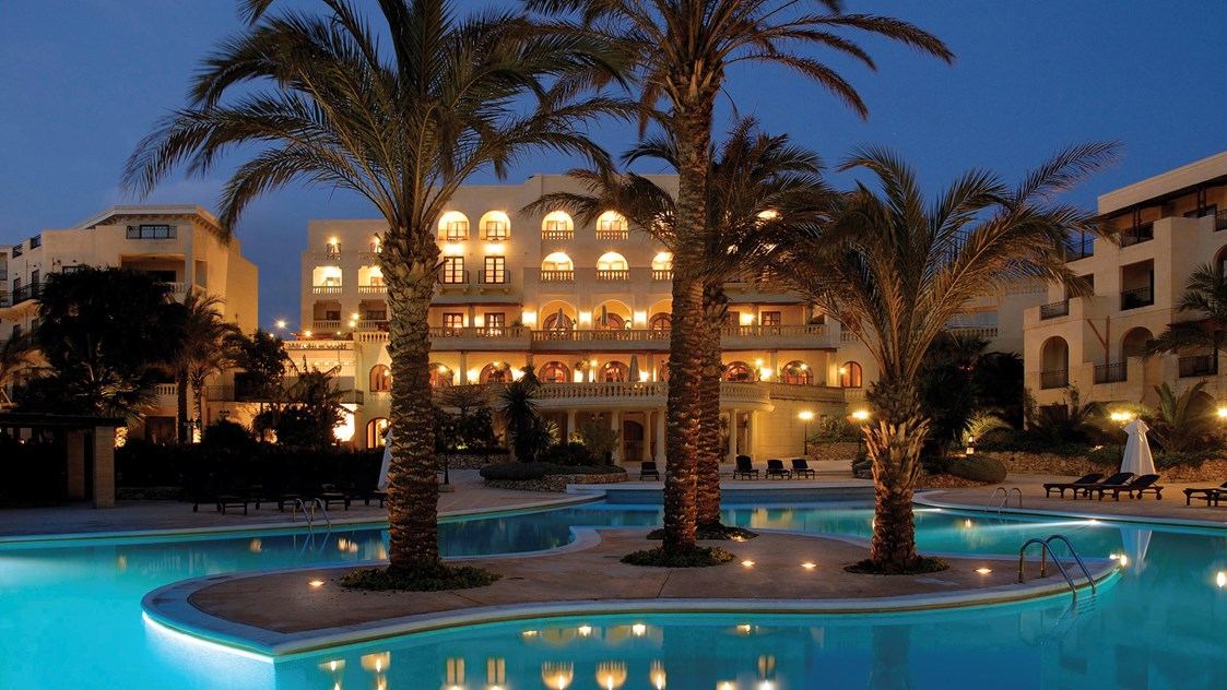 Luxushotel: Outdoor Pool - Kempinski Hotel San Lawrenz 