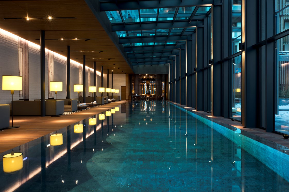 Luxushotel: The Spa & Health Club - Indoor Pool - The Chedi Andermatt