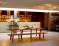 Luxushotel: Lobby, Empfang, Rezeption  - Waldhotel Stuttgart
