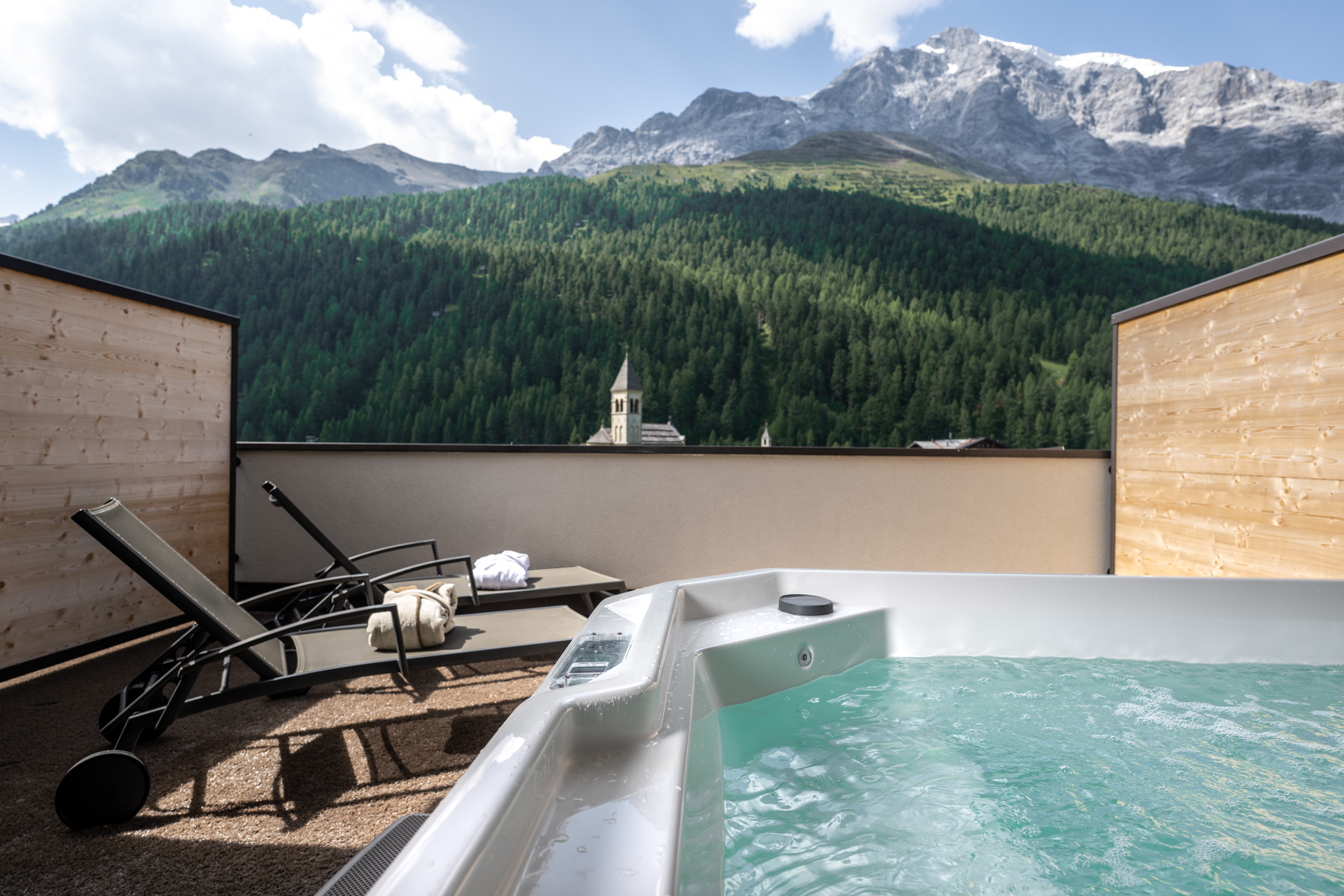 Luxushotel: Suite mit eigenem Whirlpool und Bergblick - Hotel DIE POST am Ortler
