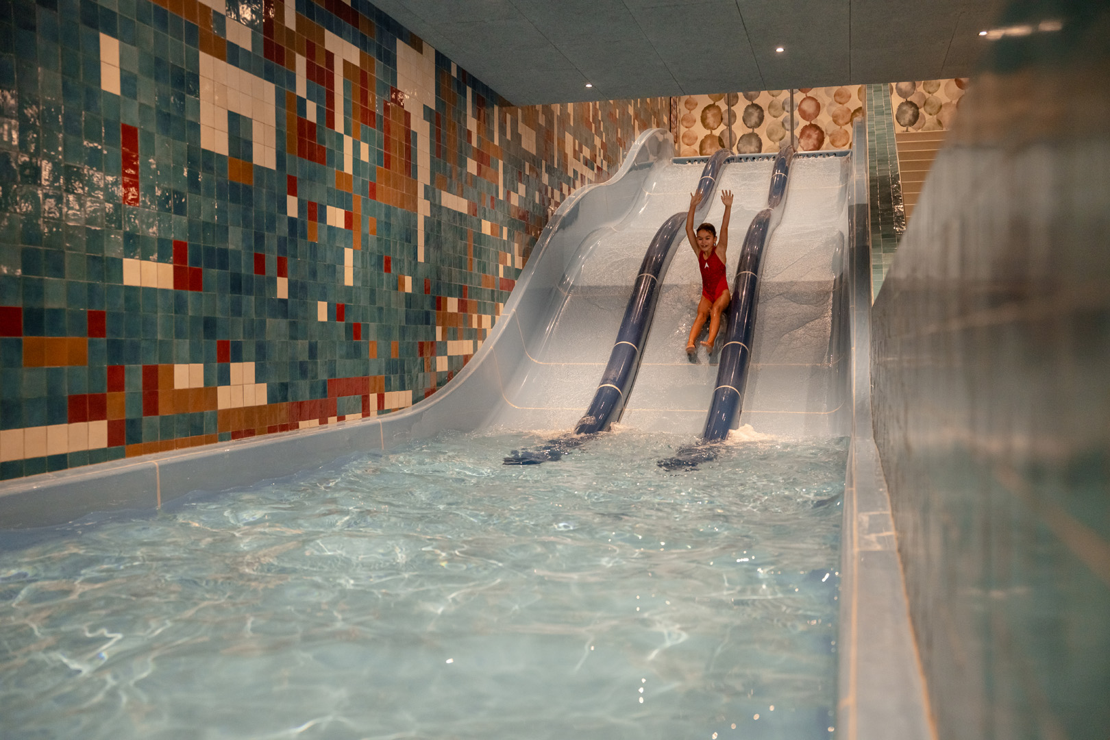 Luxushotel: Breitwasserrutsche im Family Spa - Hotel DIE POST am Ortler
