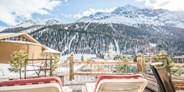 Luxusurlaub - Bar: Hotelbar - Die Sonne auf der Terrasse genießen - Hotel Post Sulden