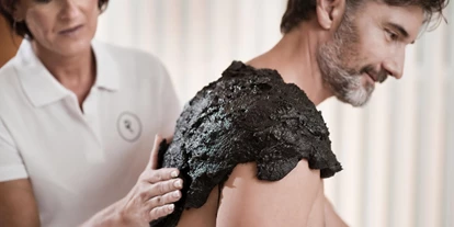Luxusurlaub - Lutzmannsburg - Eines der 3 Heilmittel im Reduce Hotel Vital ****S: Moor  - REDUCE Hotel Vital ****S