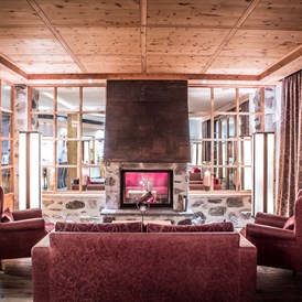 Luxushotel: Bibliothek/ Kaminzimmer - Tirler - Dolomites Living Hotel