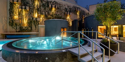 Luxusurlaub - Andau - Saunalandschaft öffentliche Therme - St. Martins Therme & Lodge