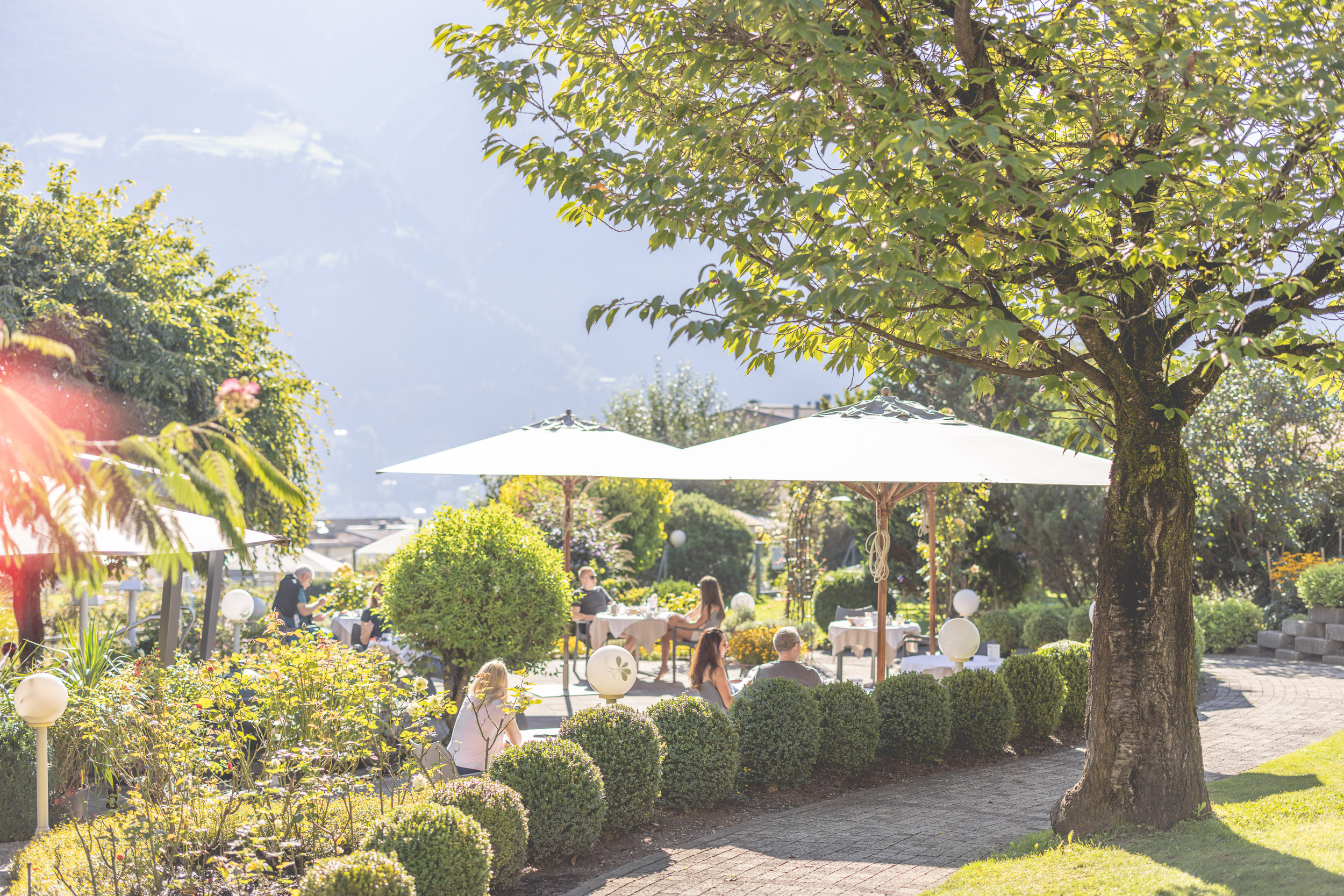 Luxusurlaub - Tirol - Sonnenterrasse - Gardenhotel Crystal