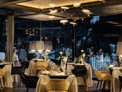 Luxusurlaub - Sen Jan di Fassa - Das Restaurant der Maison  - Alpin Garden Luxury Maison & Spa