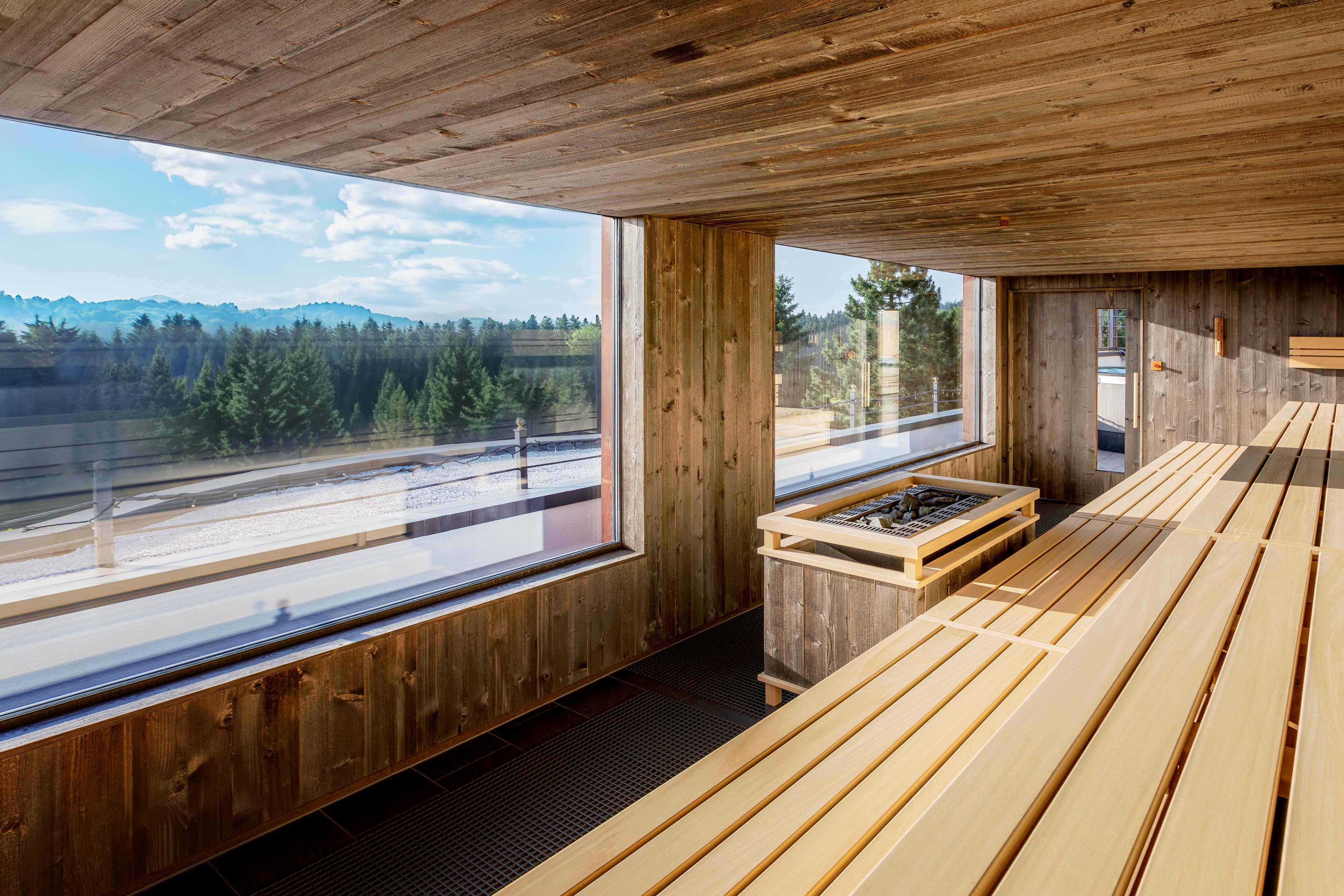 Luxusurlaub - Deutschland - Panoramasauna im Wellness & Naturresort Reischlhof - Wellness & Naturresort Reischlhof **** Superior 