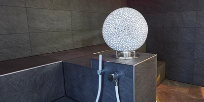 Luxusurlaub - Bar: Poolbar - Aromadampfbad - Erfurths Bergfried Ferien & Wellnesshotel