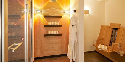 Luxusurlaub - Bar: Poolbar - Infrarot-Sitze - Erfurths Bergfried Ferien & Wellnesshotel